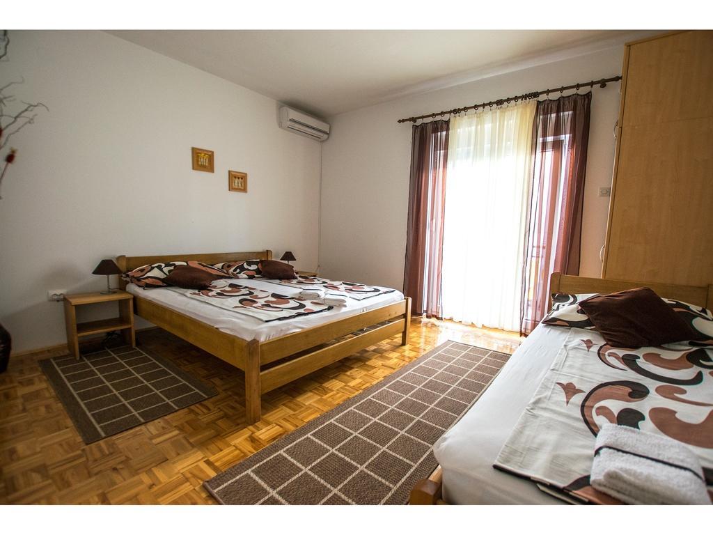 Apartments Troselj Starigrad Paklenica Esterno foto